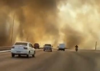 screen grab of Brasilia wildfire from Vanessa Soares/Twitter