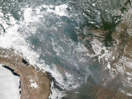 Amazon wildfire smoke blankets Brazil in NASA satellite image/wikimedia commons