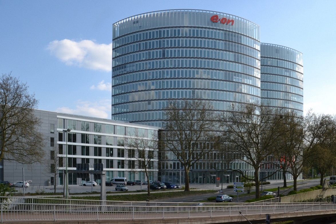 https://commons.wikimedia.org/wiki/File:EON-Ruhrgas-Zentrale_Essen.jpg
