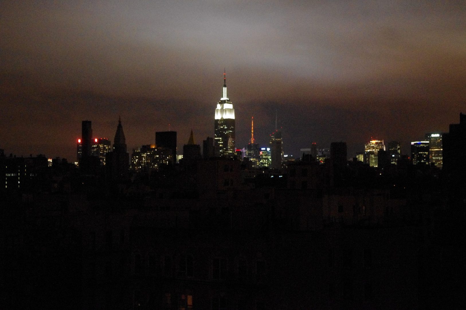https://commons.wikimedia.org/wiki/File:Hurricane_Sandy_New_York_Blackout_2012.JPG
