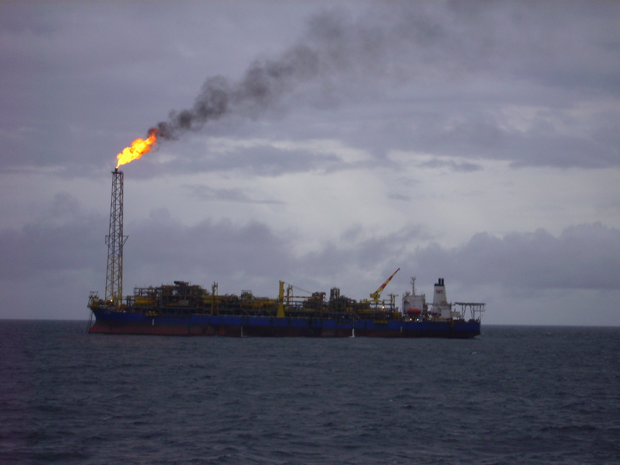 https://en.wikipedia.org/wiki/Floating_production_storage_and_offloading