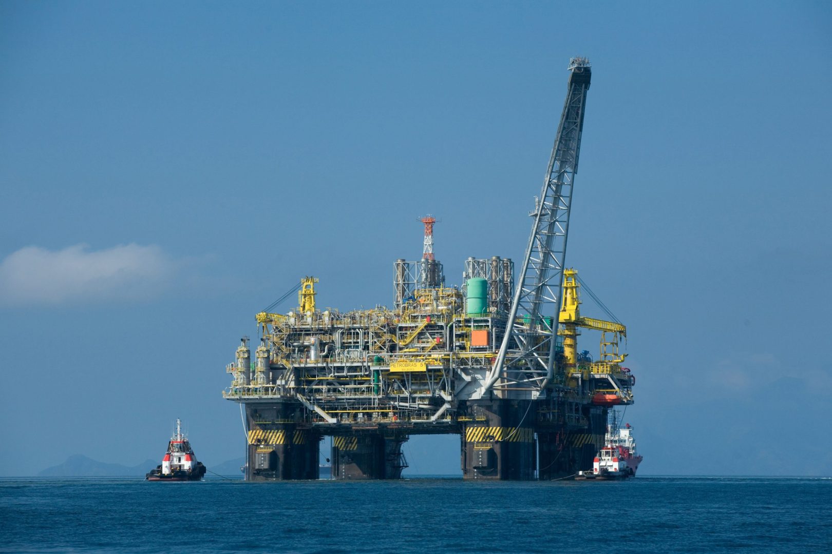 https://en.wikipedia.org/wiki/Oil_platform