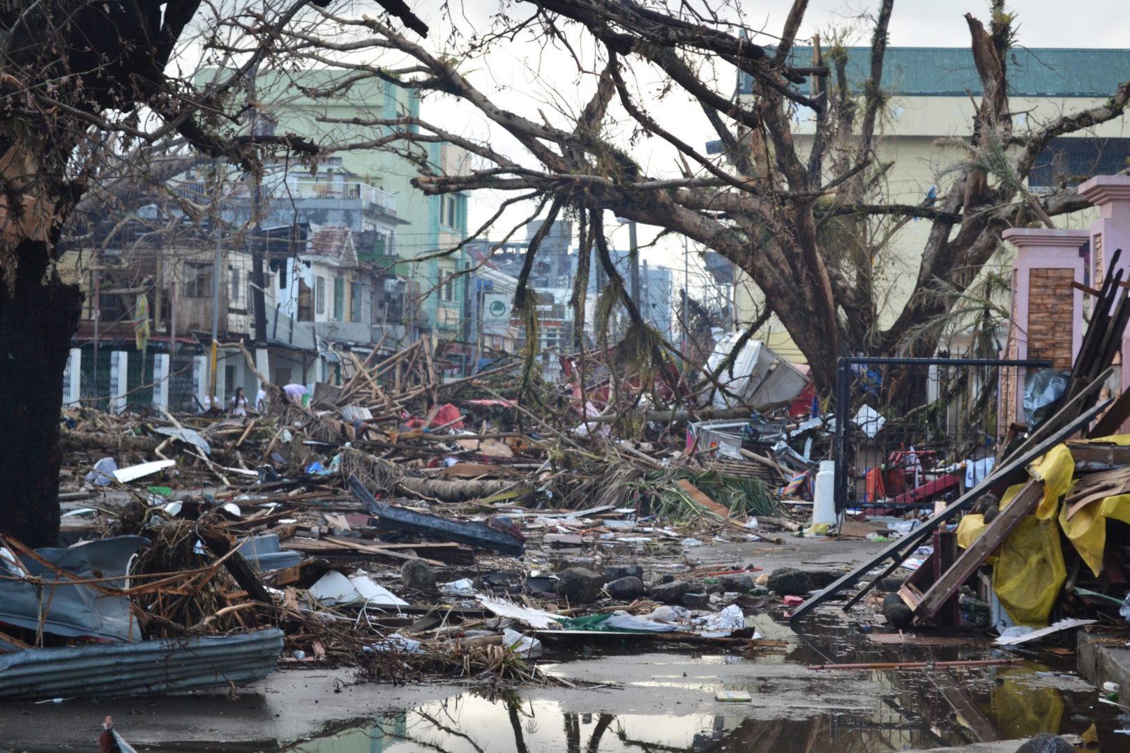 https://en.wikipedia.org/wiki/Typhoon_Haiyan