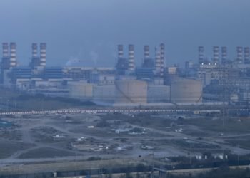World's largest single-site natural gas power plant, from a COP28 hotel window in Dubai - Tzeporah Berman/Twitter