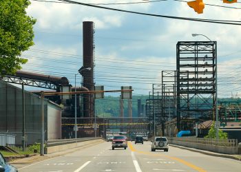 Weirton, WV by Jon Dawson/flickr
