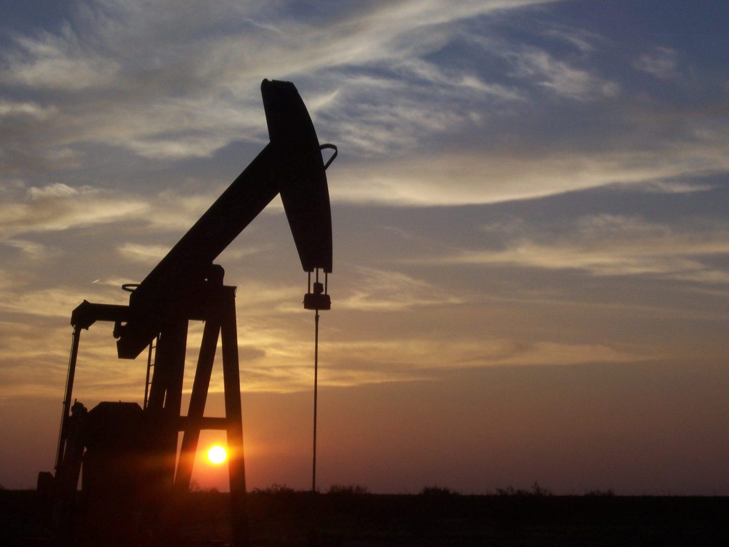 https://en.wikipedia.org/wiki/Oil_well